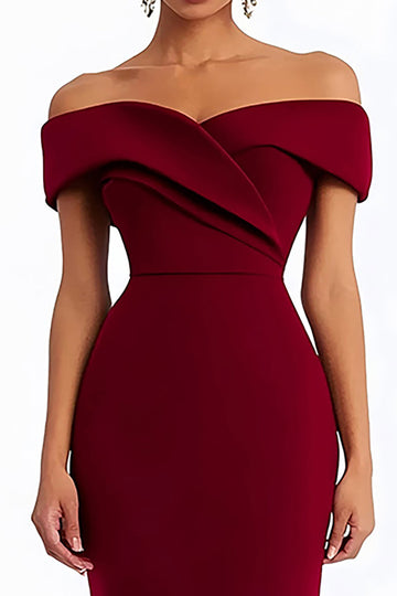 Robe longue formelle bordeaux fourreau à épaules dénudées